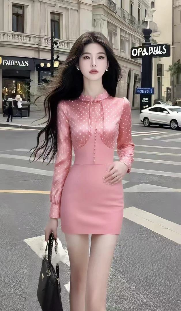 轻奢优雅高端大气粉色波点设计立领修身收腰长袖连衣裙氛围感裙子