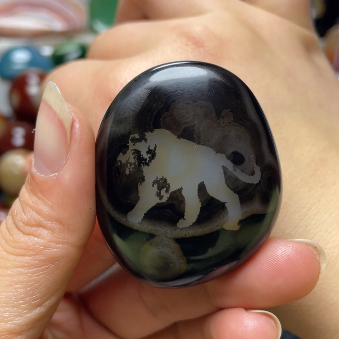 玛瑙/玉髓未镶嵌珠宝奇石