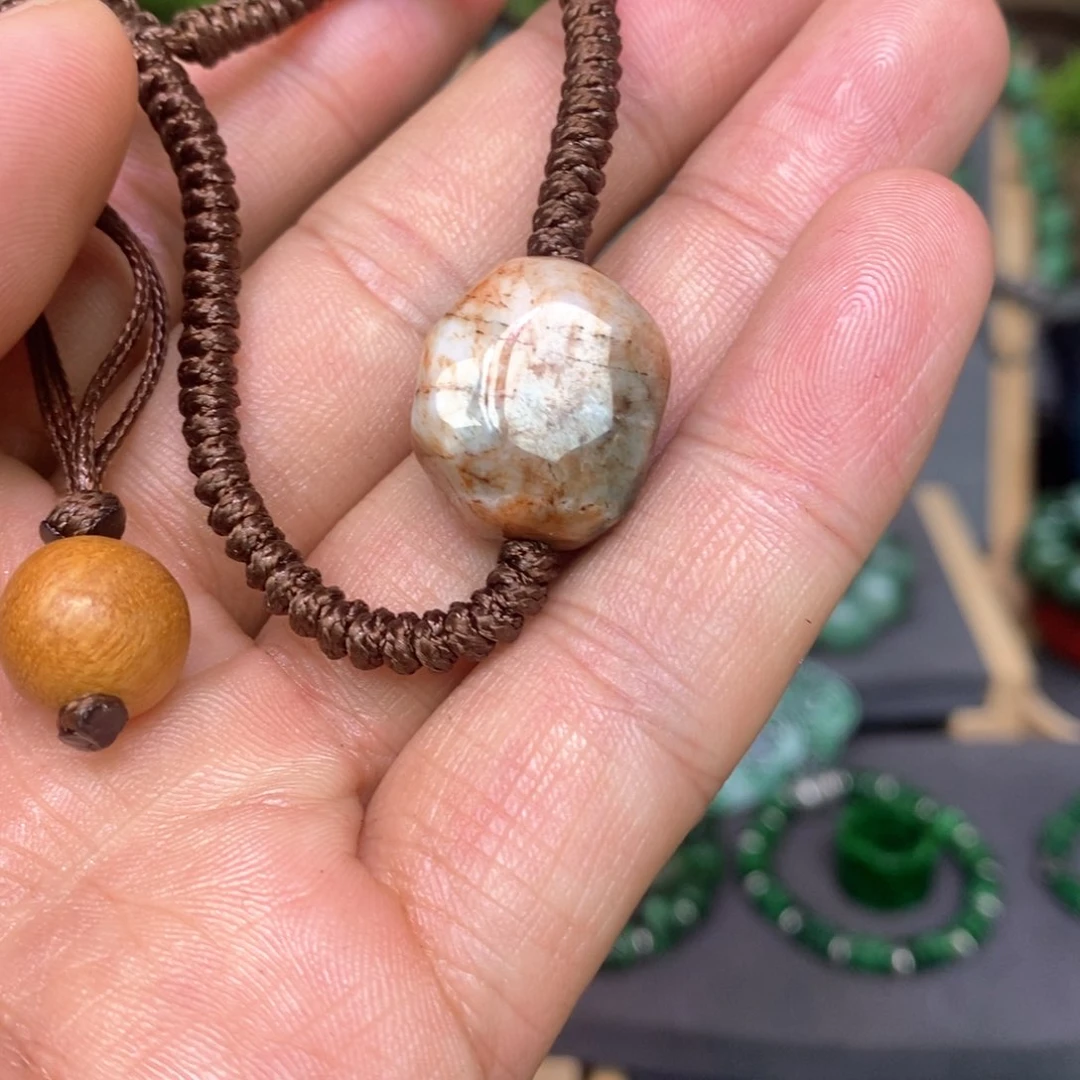 翡翠手链未镶嵌漂亮美眉