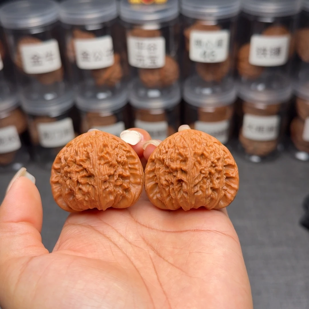 把件文玩核桃三角白