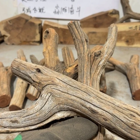 大果紫檀（缅甸花梨）泓****刻