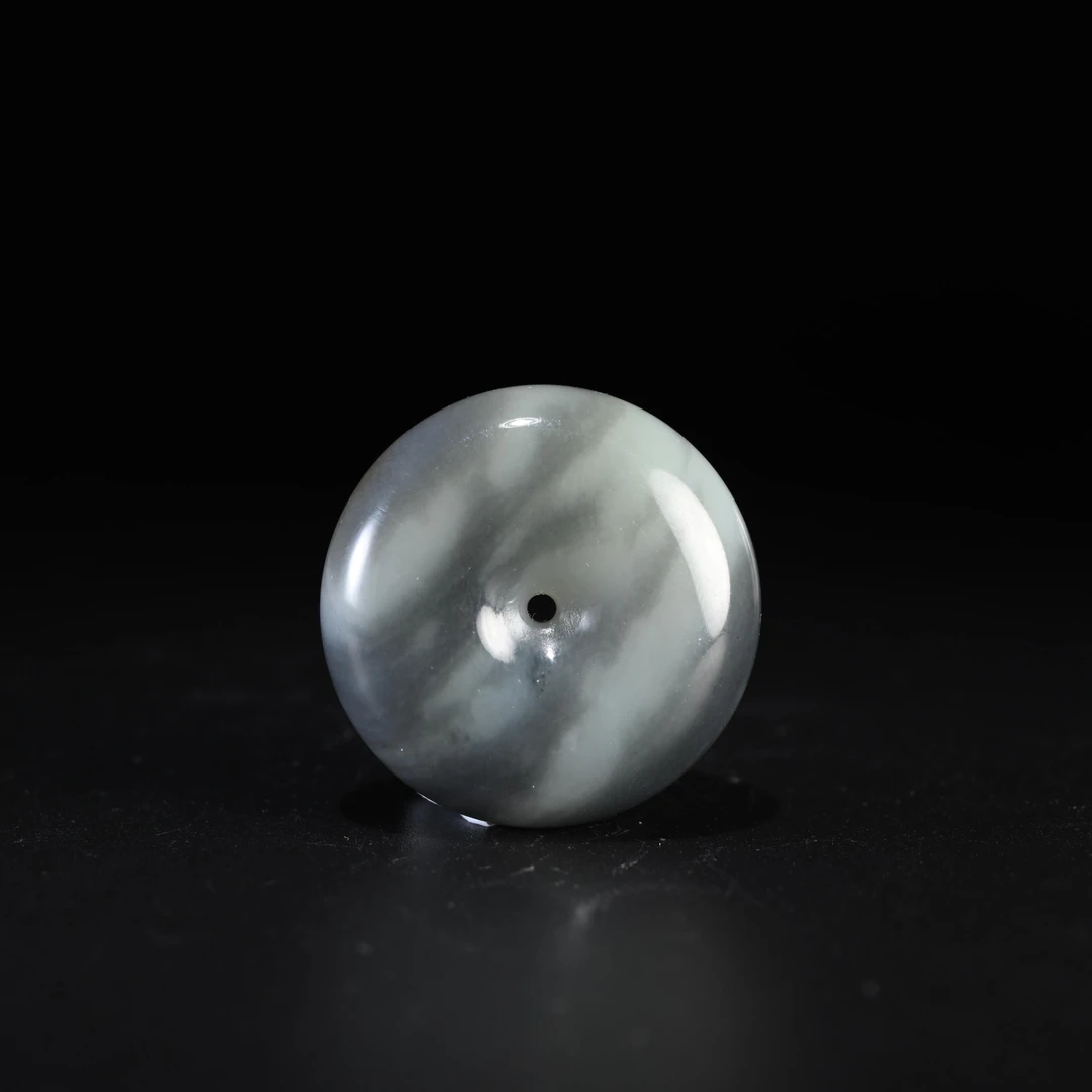 lot8833和田玉青花平安扣/保利