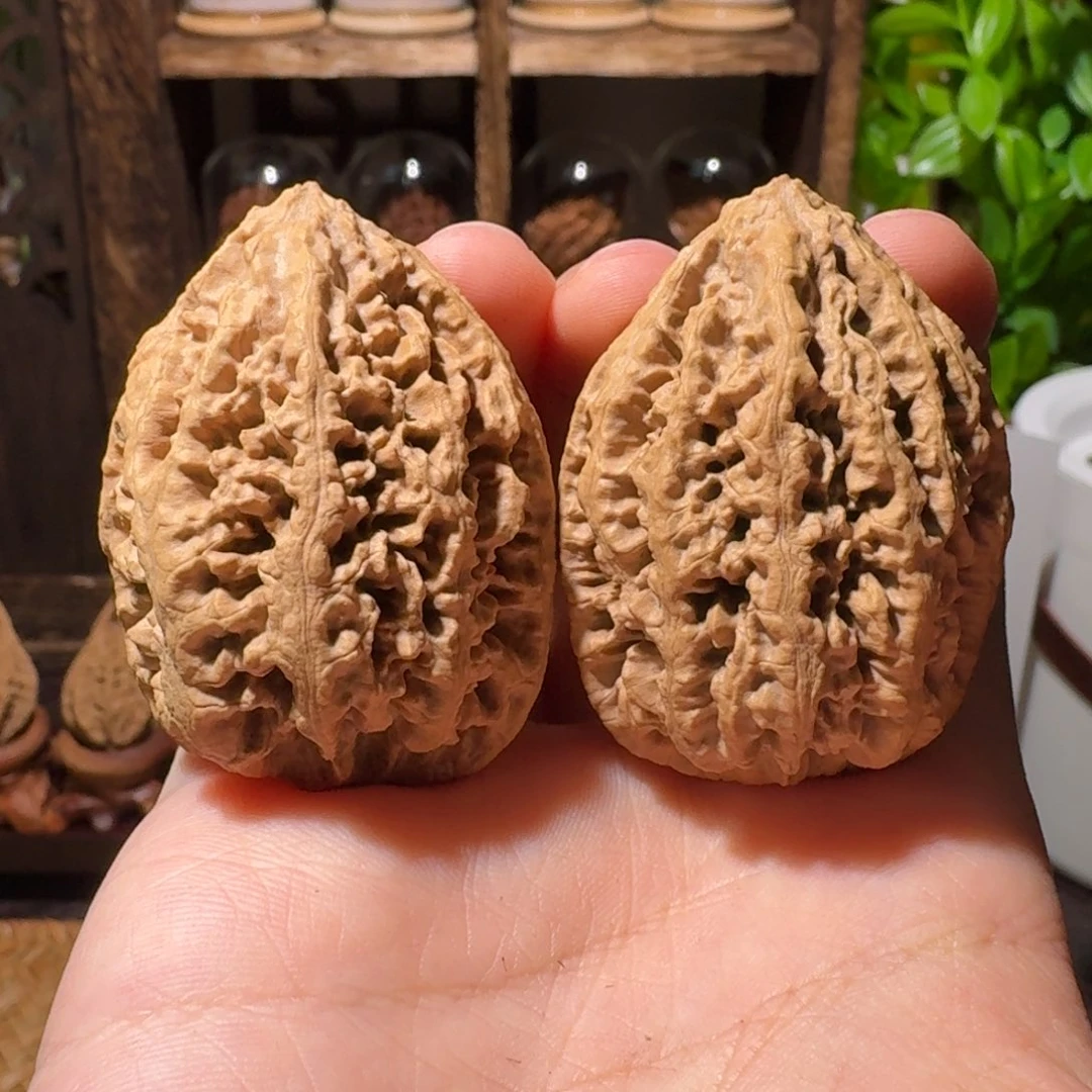 把件文玩核桃雨花