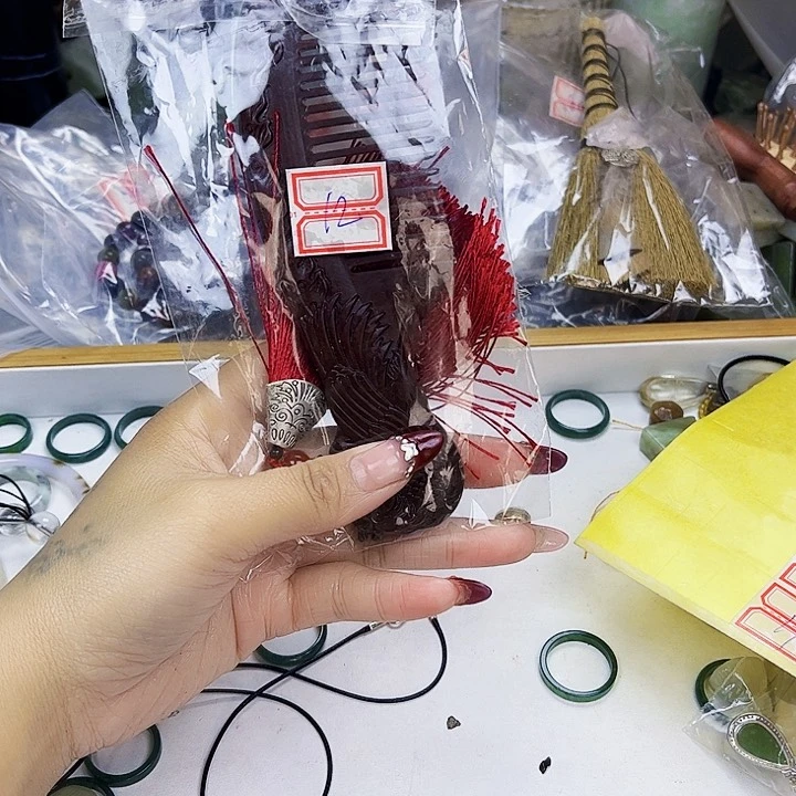 查罗石珠宝半成品合金