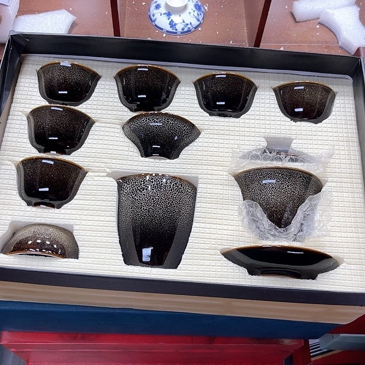 孤品茶具套装等。