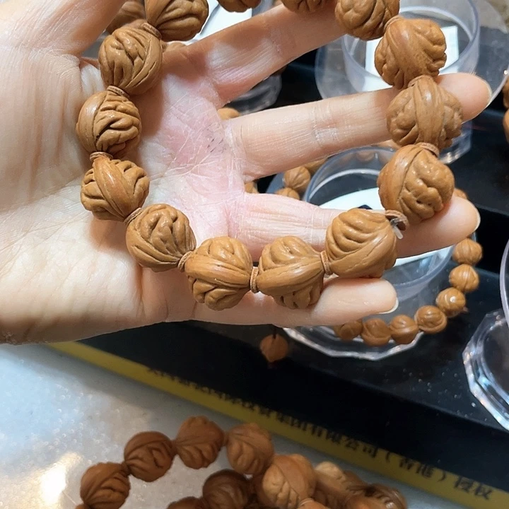 野生疙瘩纹桃核18尺寸精修手串