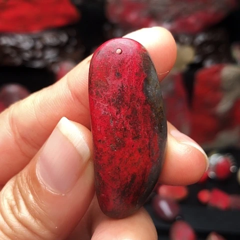 昌化鸡血石昌化鸡血石挂件