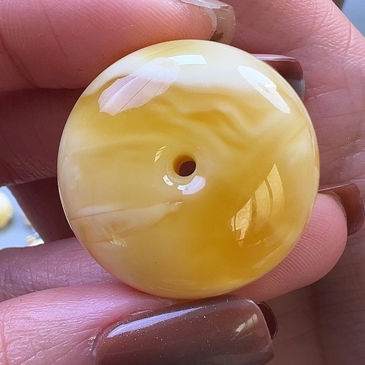 蜜蜡未镶嵌珠宝奇石