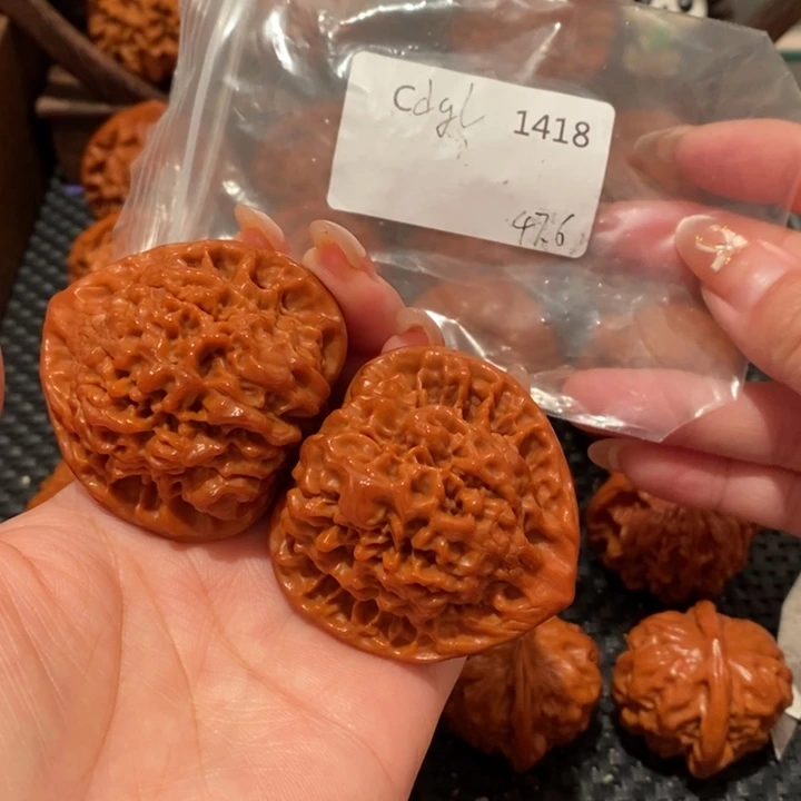 卡***特吊坠文玩核桃精品