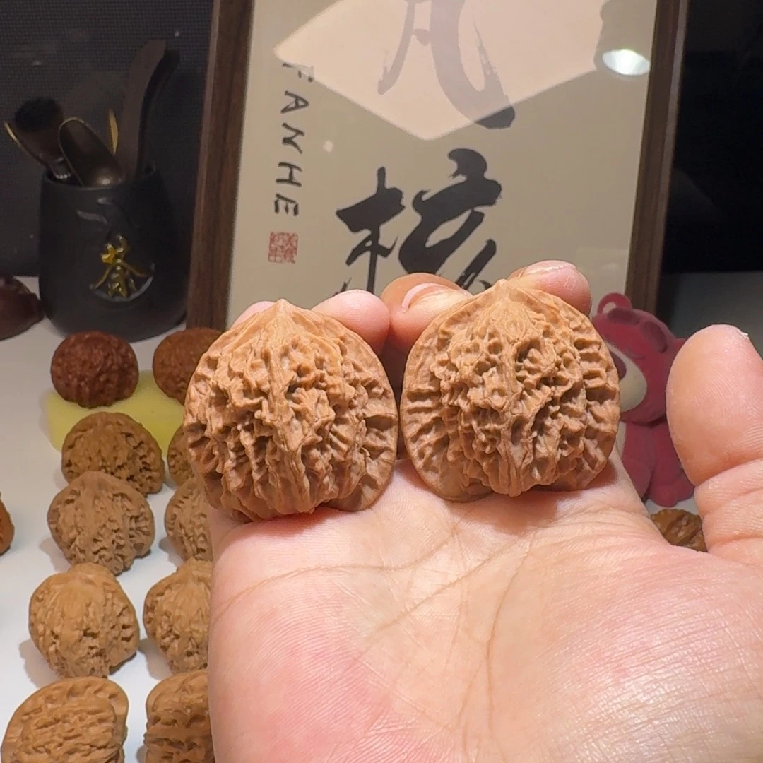 吊坠文玩核桃41尺寸山地老树盘龙纹
