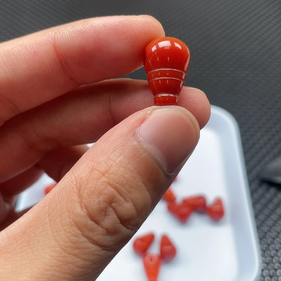 南红玛瑙11*17柿子红三通一颗未镶嵌