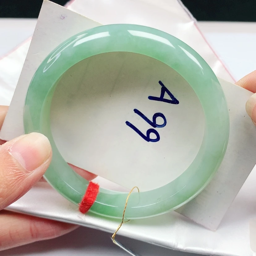 【闪购商品】翡翠手镯未镶嵌56圈