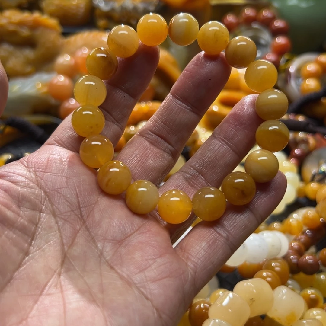 石英质玉未镶嵌颈饰