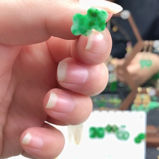 翡翠未镶嵌耳饰耳饰