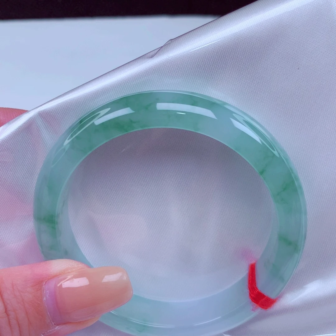 翡翠未镶嵌手镯手镯