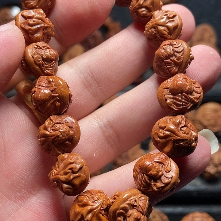 龙纹桃核蝙蝠金鱼