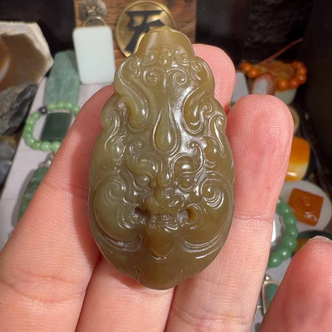 和田玉未镶嵌颈饰新疆且末糖貔貅兽面 净度不错油性很棒