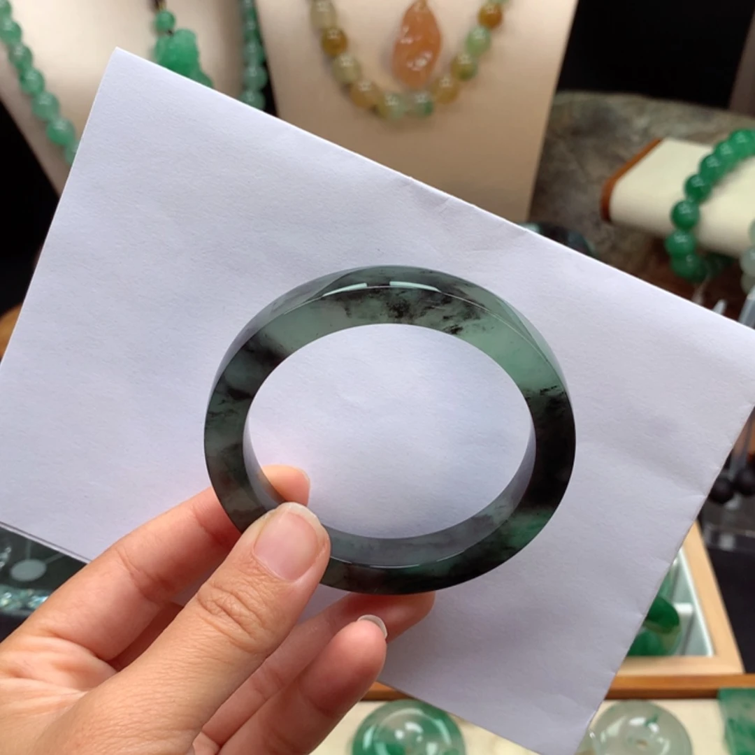 【闪购商品】未镶嵌手镯石英质玉