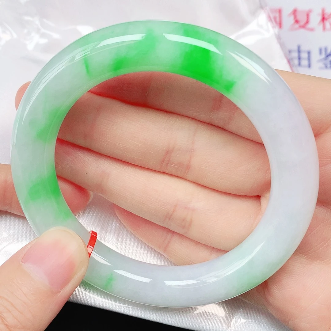 翡翠手镯未镶嵌抖音56
