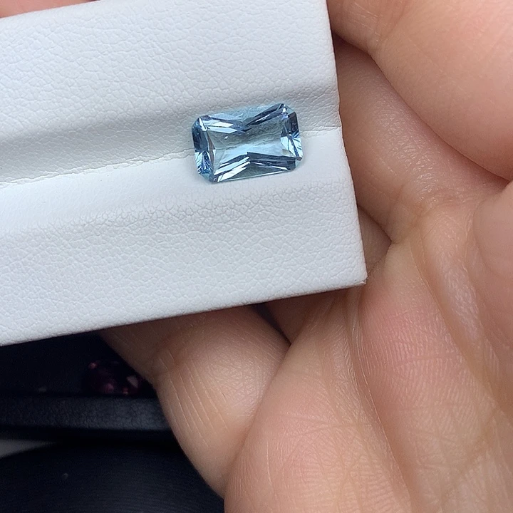 海蓝宝石裸石2.09ct海蓝宝