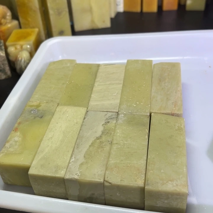 青田石青田封门冻