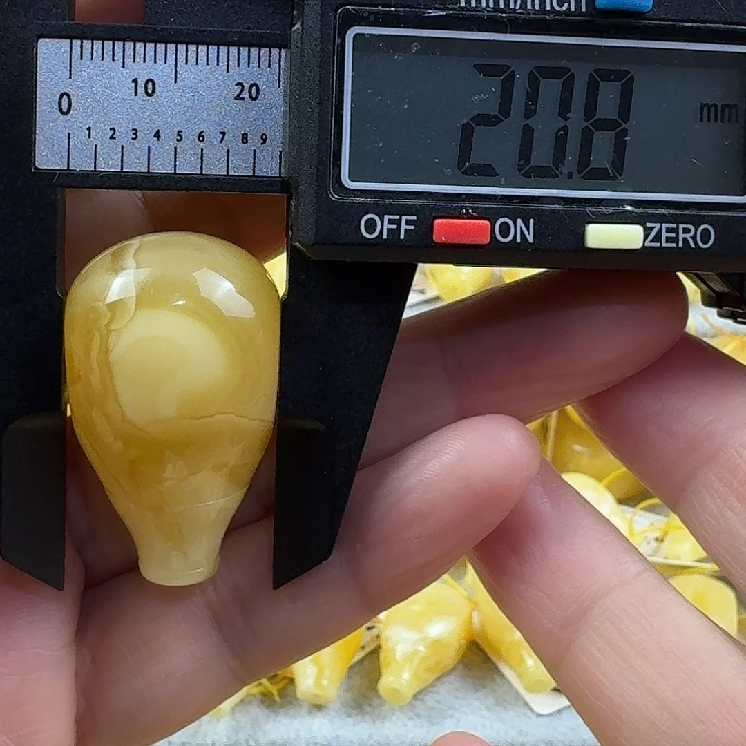 蜜蜡未镶嵌裸石19