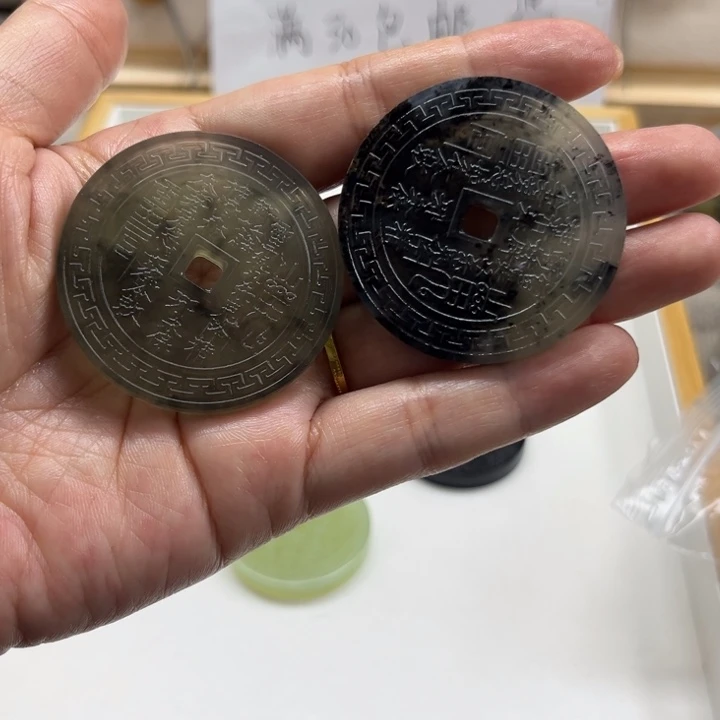 未镶嵌蛇纹石玉颈饰