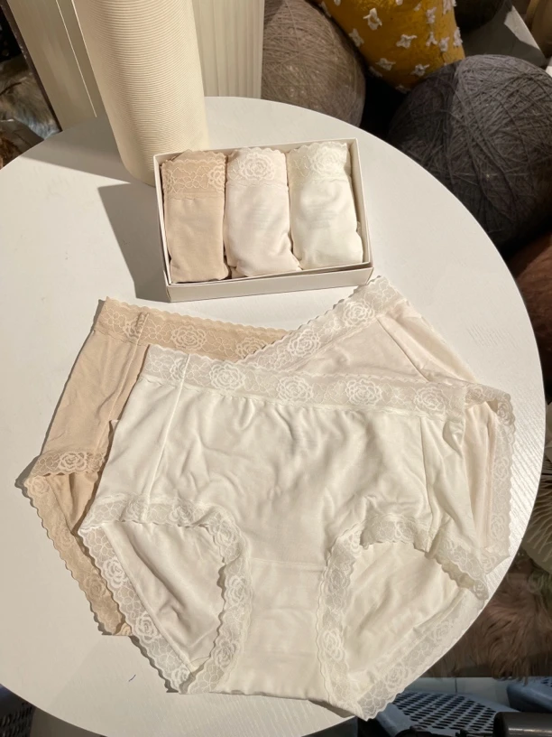 3条装 玫瑰之恋 夏季中腰大包臀蚕丝莫代尔棉女士内裤