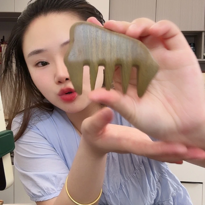 绿檀木理疗梳子微瑕