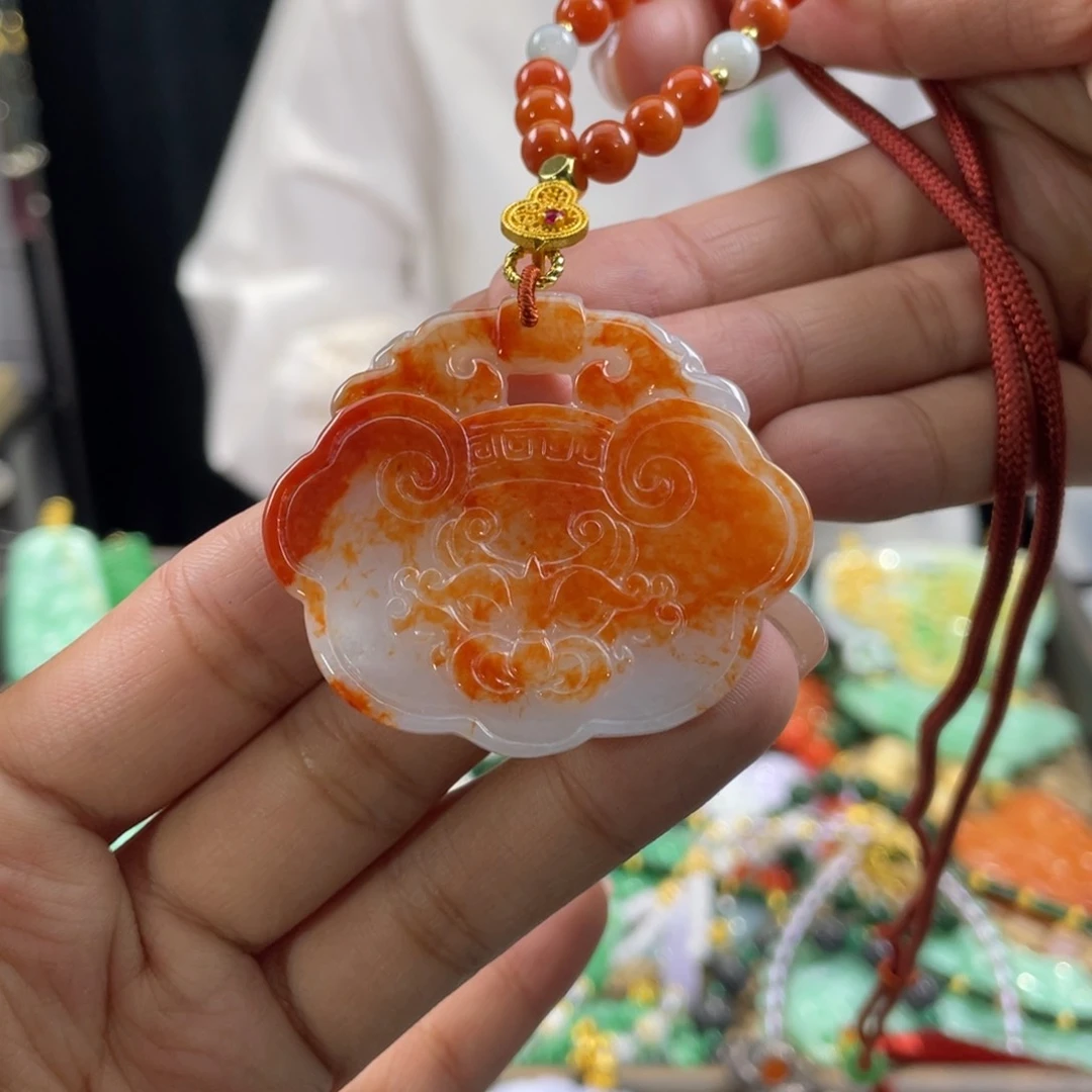 翡翠颈饰未镶嵌代编织