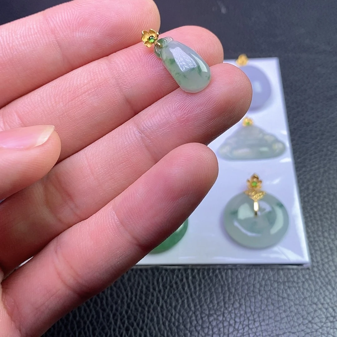 翡翠18K金镶嵌吊坠(不含链)