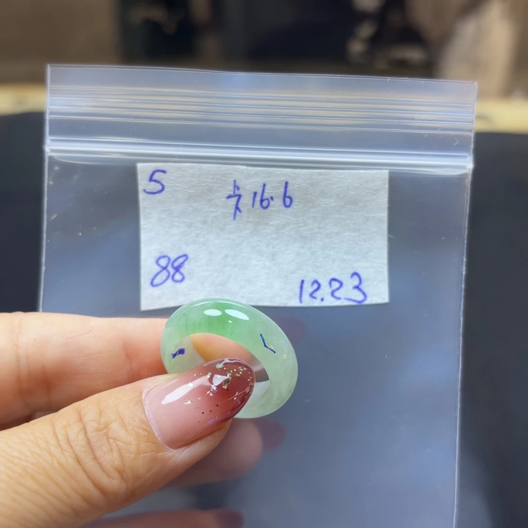 定制翡翠未镶嵌不退