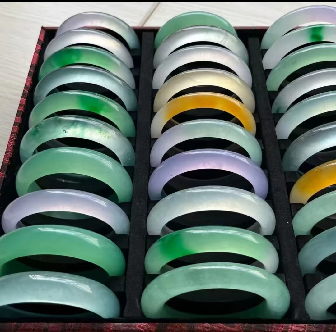 新款飘花圆条白月光高品质显气质高冰手镯