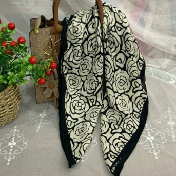 70/70棉质印花百搭简约印染丝巾洋气气质提花欧美薄款