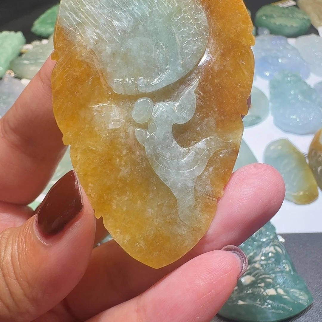 翡翠未镶嵌颈饰吊坠