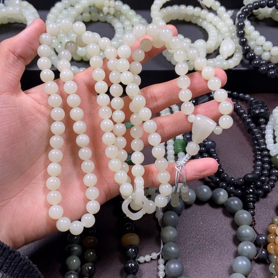 雷***和田玉未镶嵌把件