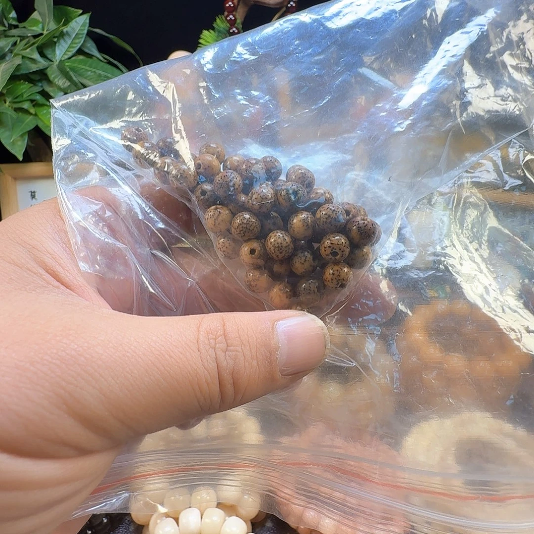 小***何星月菩提手持素串