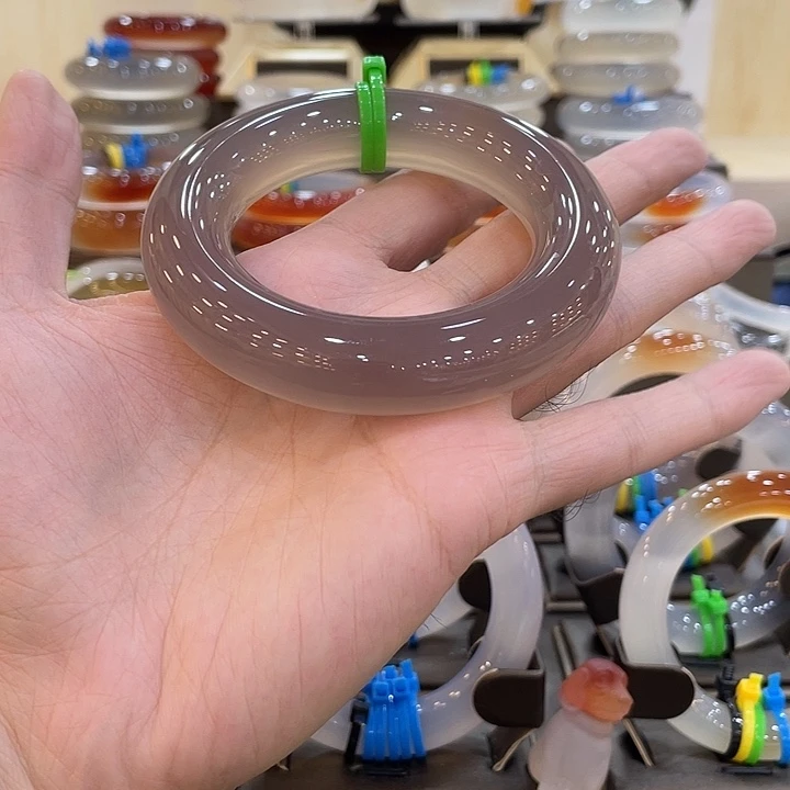 玛瑙/玉髓未镶嵌手镯47