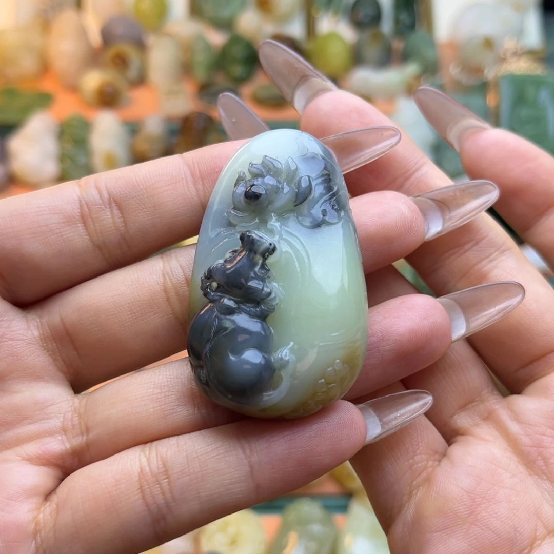 和田玉颈饰未镶嵌星**情