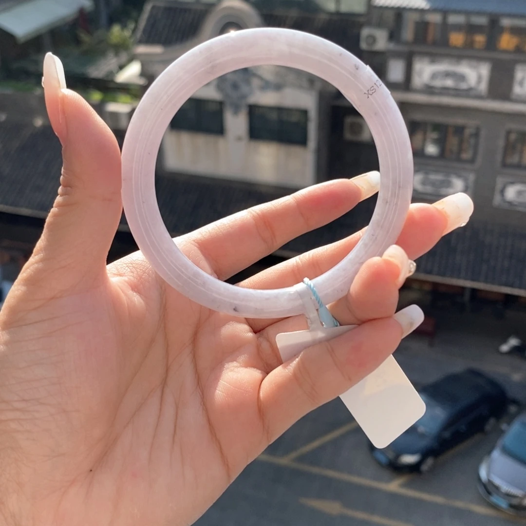 翡翠手镯未镶嵌61圈口