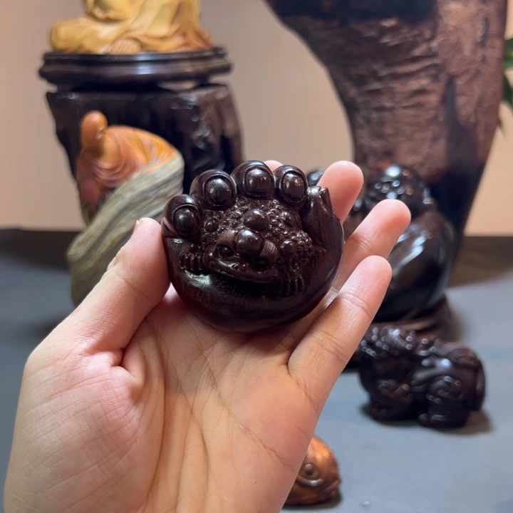 Z***.木小叶紫檀手把件