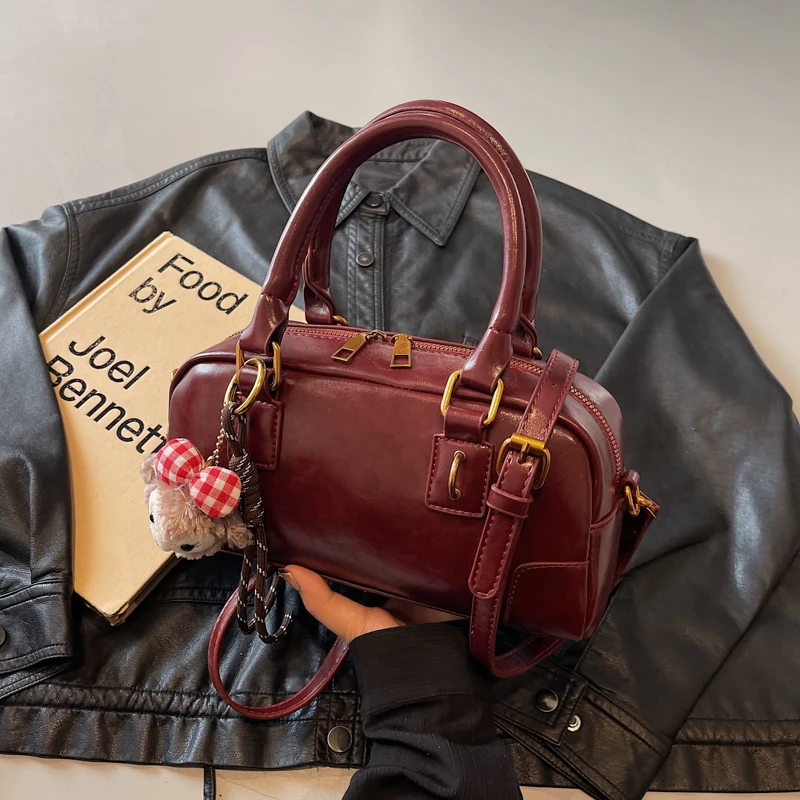 高级感保龄球手拎包包女式2024新款斜挎包秋冬高级质感通勤单肩包