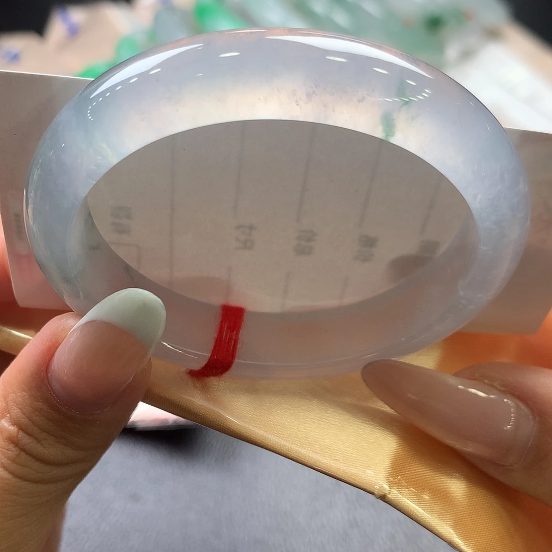 翡翠未镶嵌手镯（贵妃镯）13号高冰种高货大漏大漏！