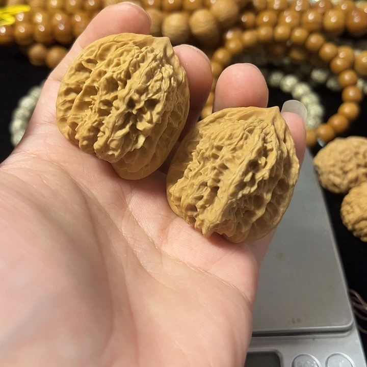 把件文玩核桃37左右盘龙虎头，编号028