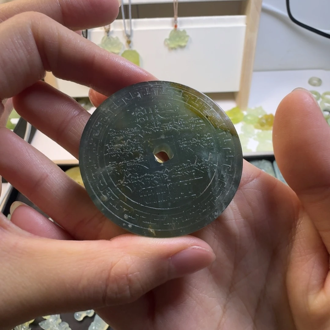 蛇纹石玉未镶嵌山鬼花钱……