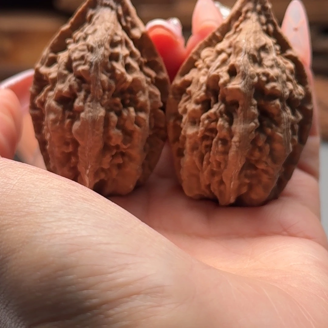 文玩核桃把件楸百核108瑕疵