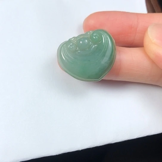 翡翠未镶嵌颈饰缅甸A货，每天下午1点半开播