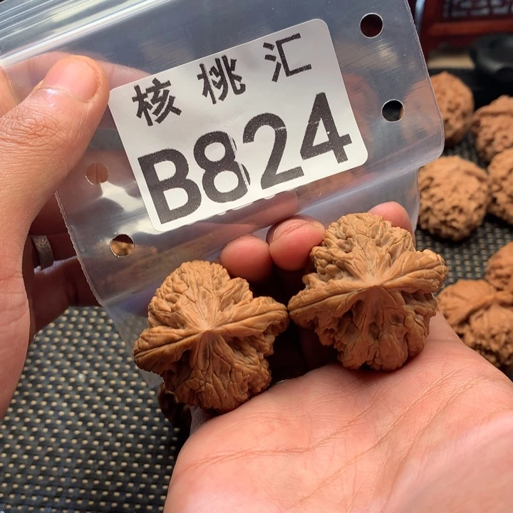 吊坠文玩核桃虎头王