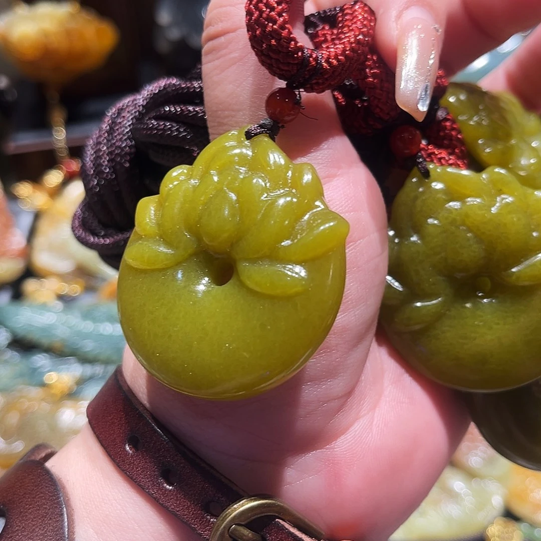 岫玉未镶嵌毛衣链