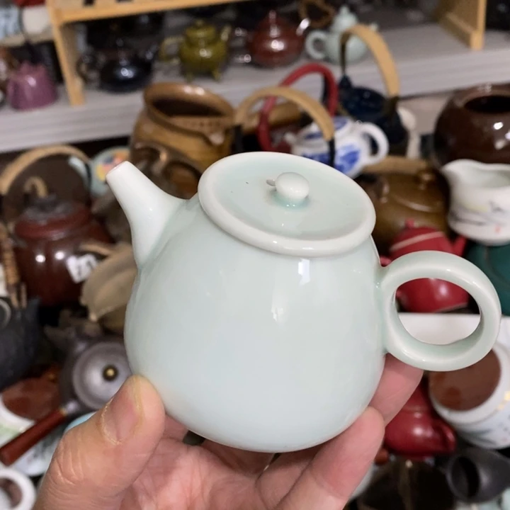 陶瓷艺术品及陶瓷壶